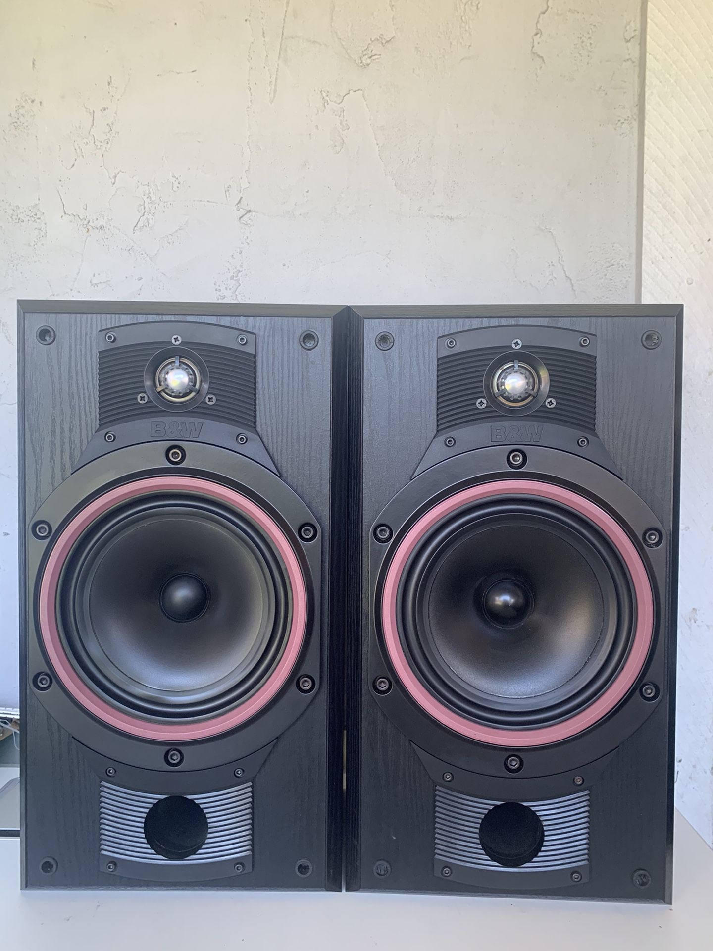 B&W DM310 speakers