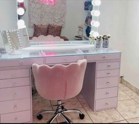 White Vanity Set$10 Down Payment Financing and Delivery available