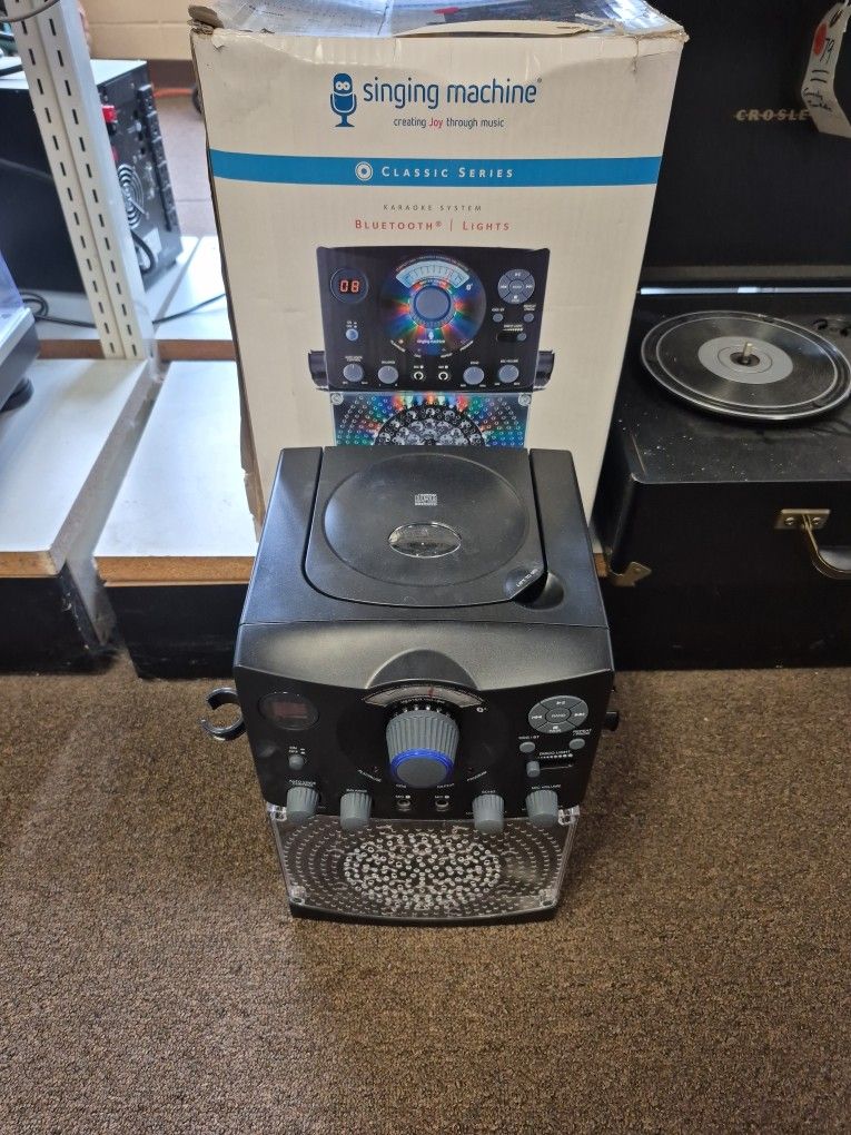 Singing Machine Karaoke System With Microphone