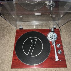 one by 1 record player 