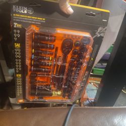 Klien  socket set with pass through