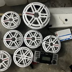 JL Audio Speakers, Radio And Amplifier