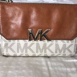 ***Michael Kors Crossbody purse $40***