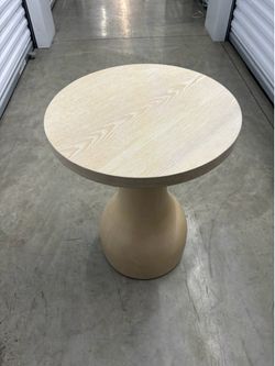 20” wide Natural Oak Solid Wood End Table