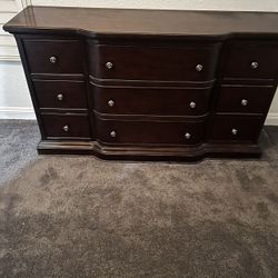 Dresser And King Size Bed Frame