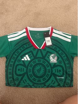 Woman’s Mexico FIFA jersey