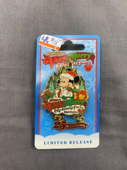 Disney Mickey’s Very Merry Christmas Party 2008 25th Anniversary Dangle Pin