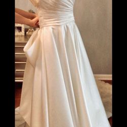 Beautiful Satin  Wedding Dress With Veil 