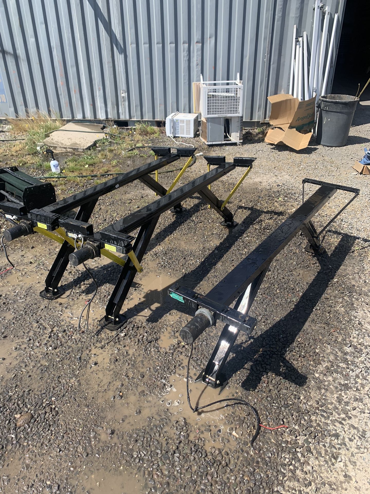 Electric Scissor Jacks