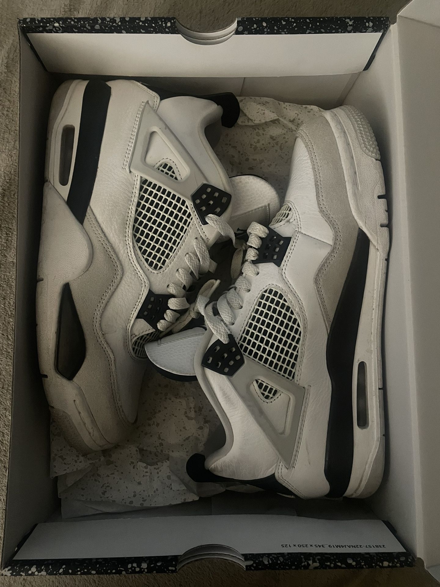 Jordan 4 Military Black Size 9.5