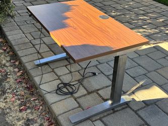 Fully Desk