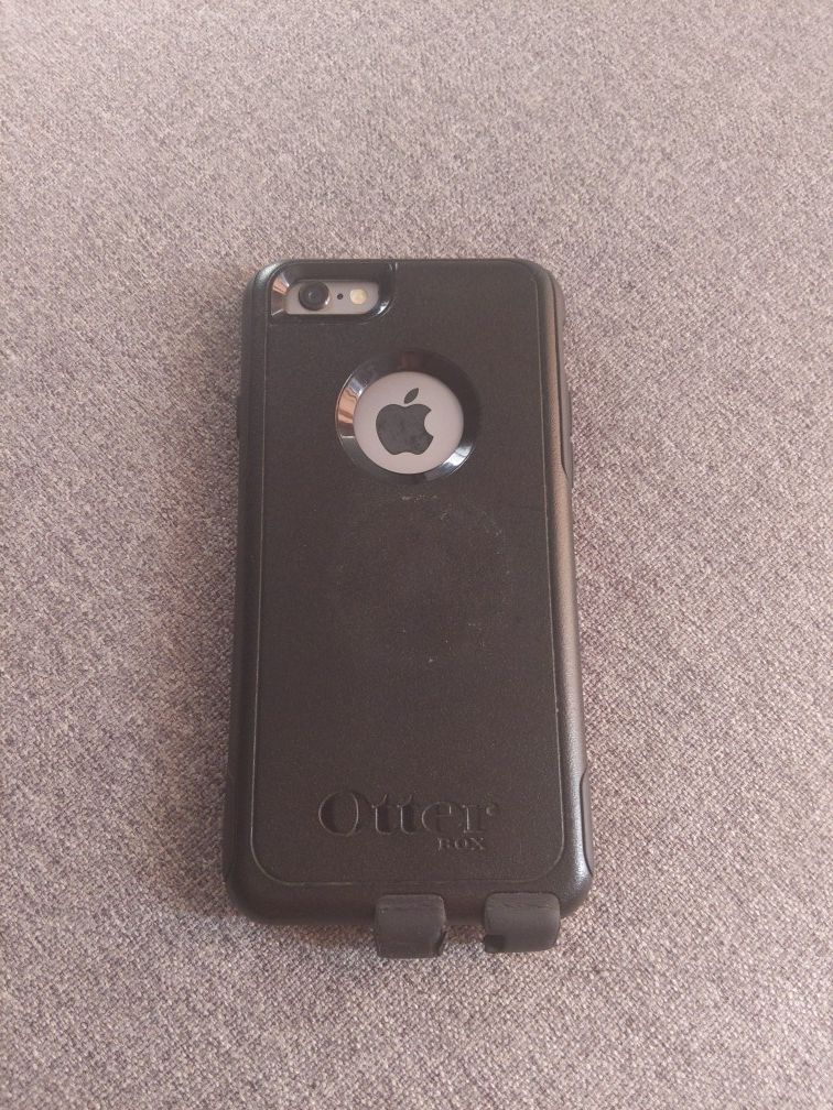 OtterBox commuter case for iPhone 6/6s (phone not included)