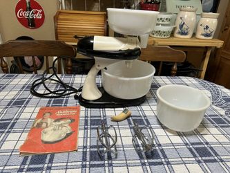 Vintage Sunbeam Mixmaster Stand Mixer And Juicer