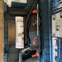 Bosch Bulldog Xtreme Hammer Drill