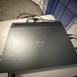 Gaming Laptop Dell G15 5511