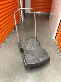 Dolly/Cart with wheels and handle
