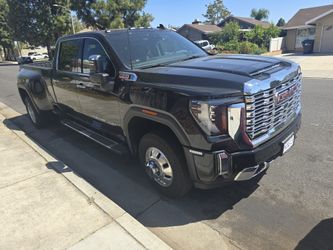 2025 GMC 3500 Denali