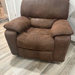 Brown Sofa & Matching Recliner – $250 (Priced to Sell)