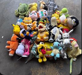 30+ plush lot Nintendo cartoons etc