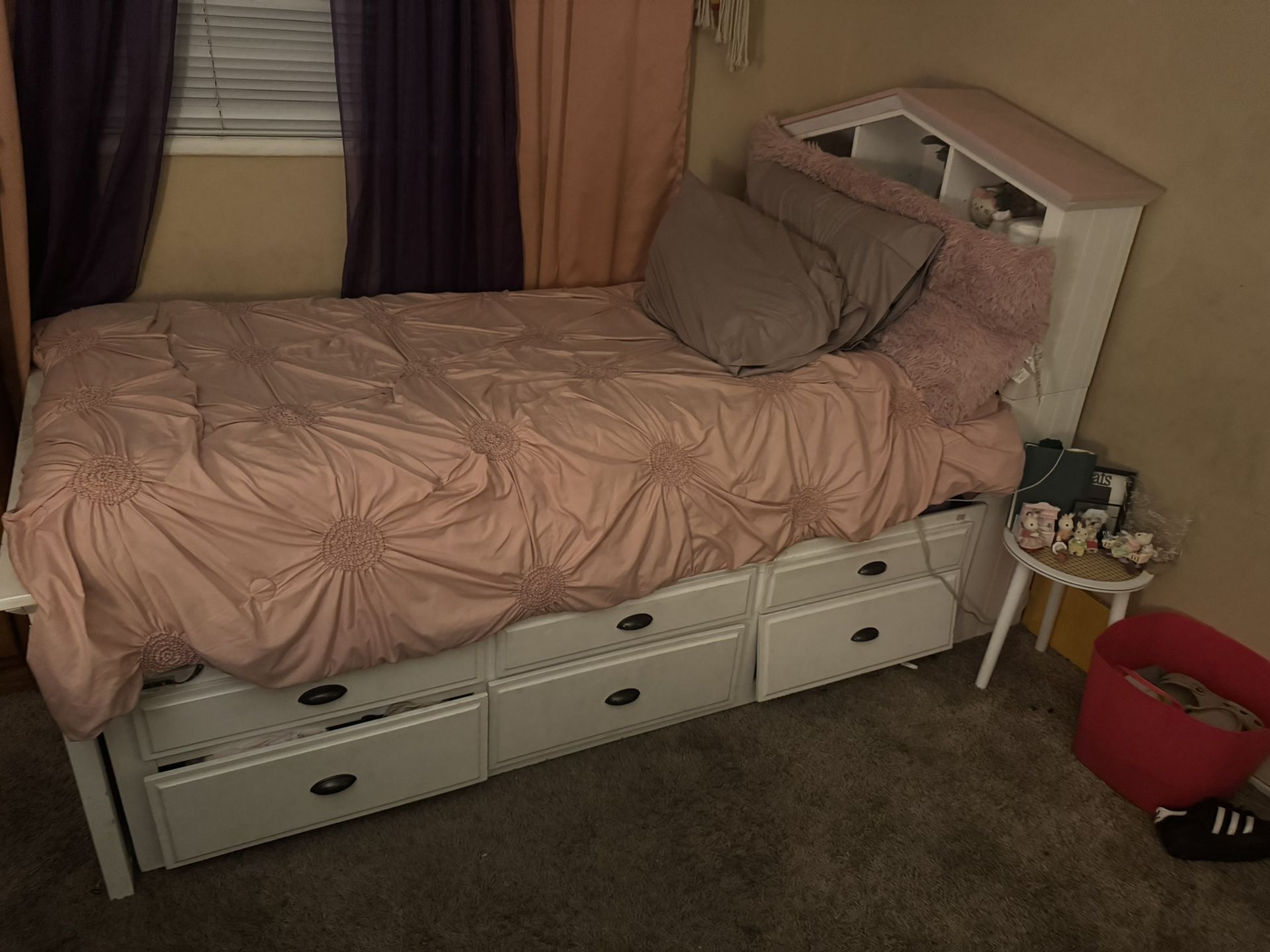 Double Twin Girl Bed, Second Bed Pulls Out When Needed
