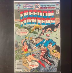 DC Freedom Fighters #4 Comic Book 1976