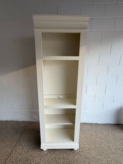 Cardi furniture bookshelf