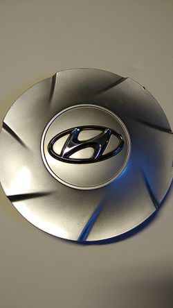Hyundai Elantra 17" wheel center cap