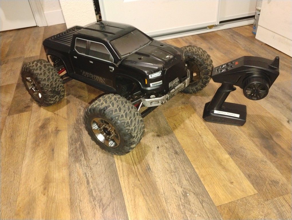 rc truck for sale (no batteries)