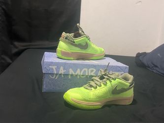Nike Ja 1 Halloween Zombies, Size 3.5 Y