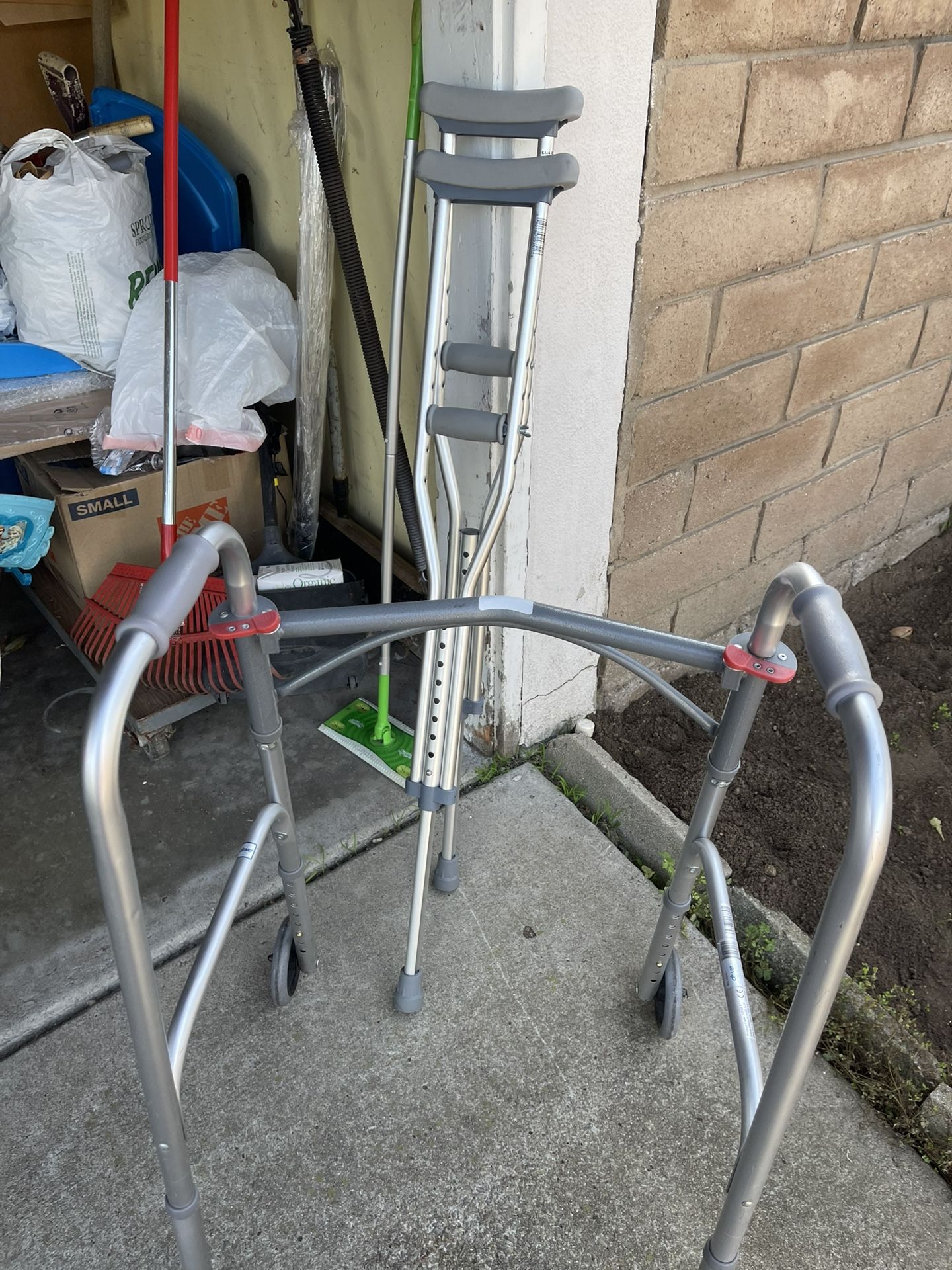 Walker And crutches
