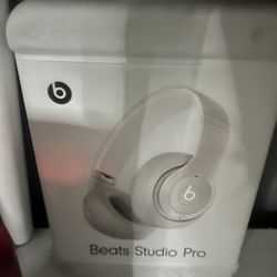 Beats Studio Pro