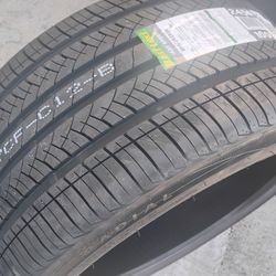 305 35 20 NEW TIRES 305/35ZR20. 305/35R20