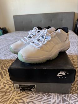 Jordan 11 size 8 Make Offers