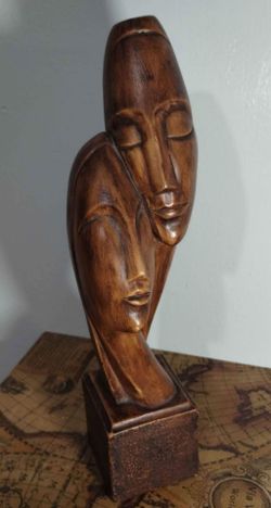 MC - VTG CERAMIC STATUE - COUPLE IN LOVE 14"×4"
