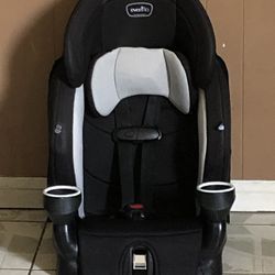 LIKE NEW EVENFLO MAESTRO 2 IN 1 CAR SEAT!!!!