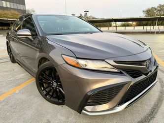 2024 Toyota Corolla Hatchback SE Nightshade Edition