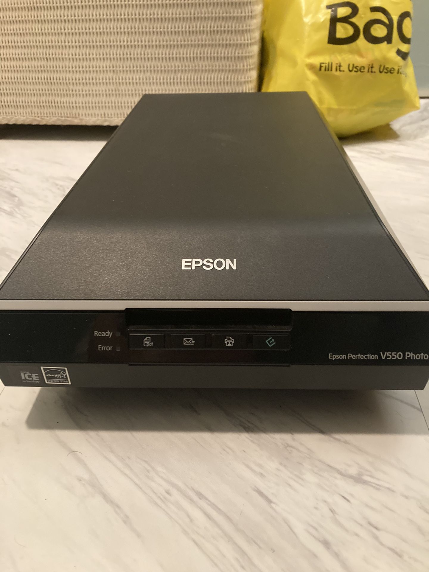 Epson Perfection V550 Photo Scanner