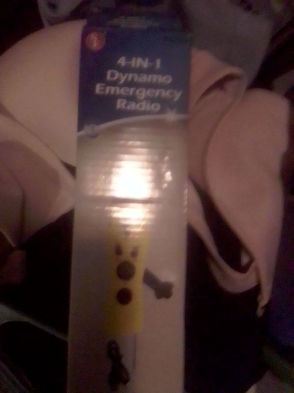 4 In 1 Led Flashlight Radio USB Charger An 3@ 1 Mini Folding Shovel