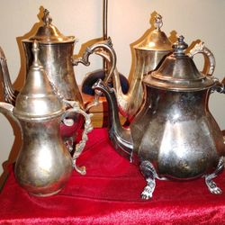 4 Vintage Tea Pots 