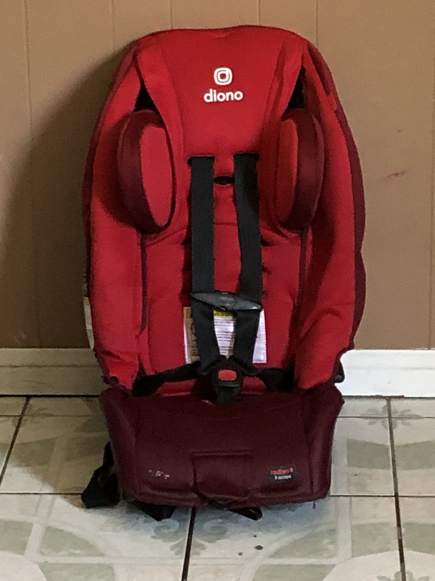 LIKE NEW DIONO  CAR SEAT 3 IN 1