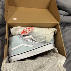 Vans Size 8 Woman’s 