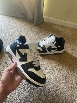 Off whites size 45