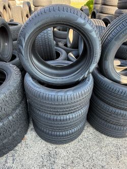 4 llantas 255/50r19 dela Pirelli 95% de vida por $400