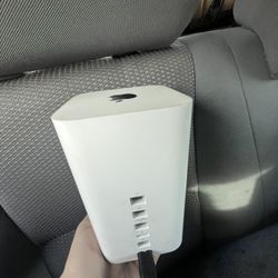 Apple Extreme WiFi Router 