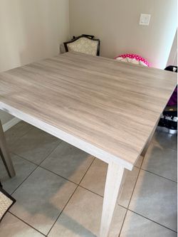 Modern Wood Dining Table – Good Condition (Minor Wear)