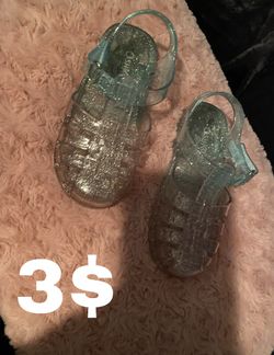OshKosh Bgosh Size 8 Sandals 