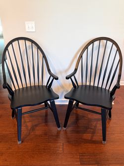 Set of 2 Black Windsor Dining Chairs with Armrests