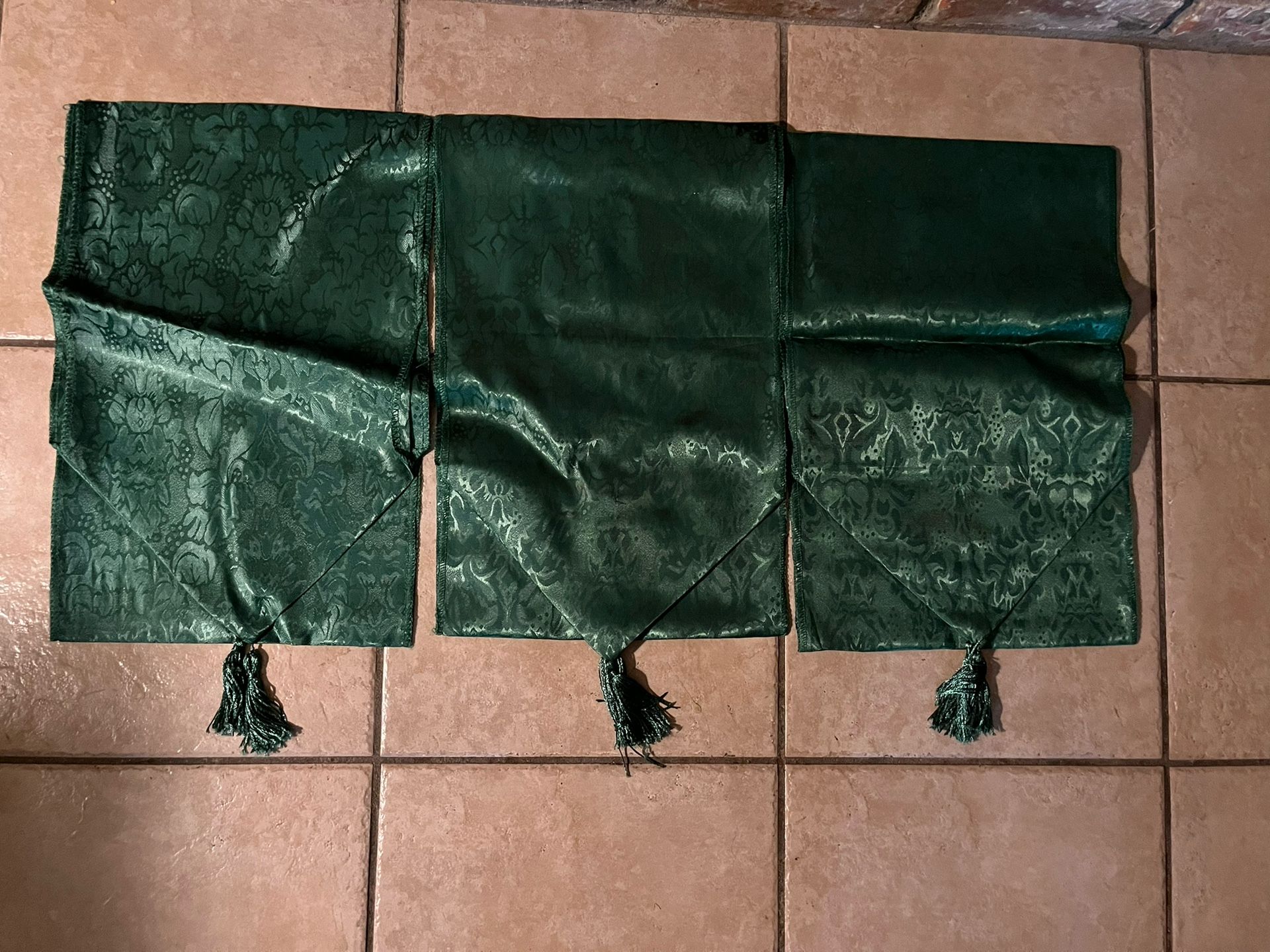 Table Runners Set Of 3