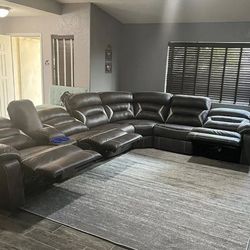 OM• $38 Initial • Brand New Kincord Reclining Sectional 