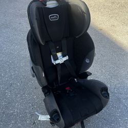 Evenflo All 4 One Kid’s Booster Car Seat! Good condition! 